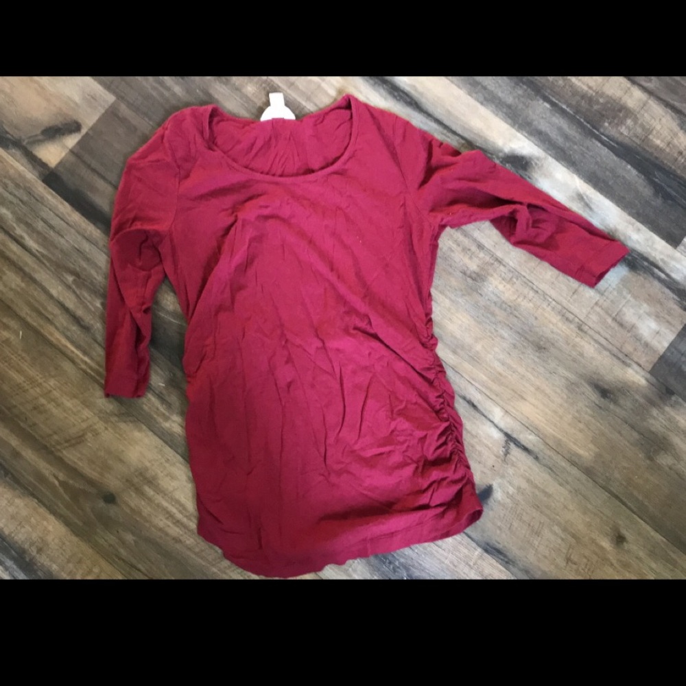 3/4 length sleeve scoop neck wine maternity top